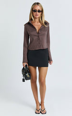 Luchie Top - Slim Fit Long Sleeve Shirt in Brown Stripe